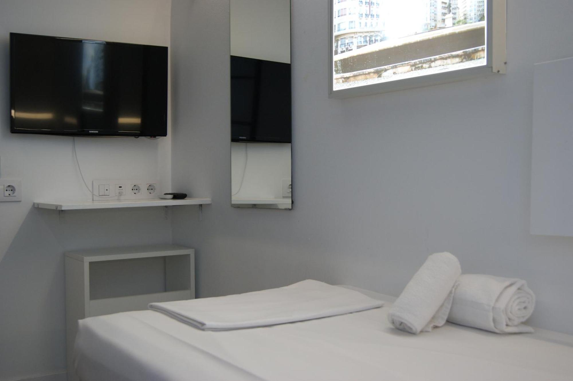M Pods Malaga Hotel Kültér fotó