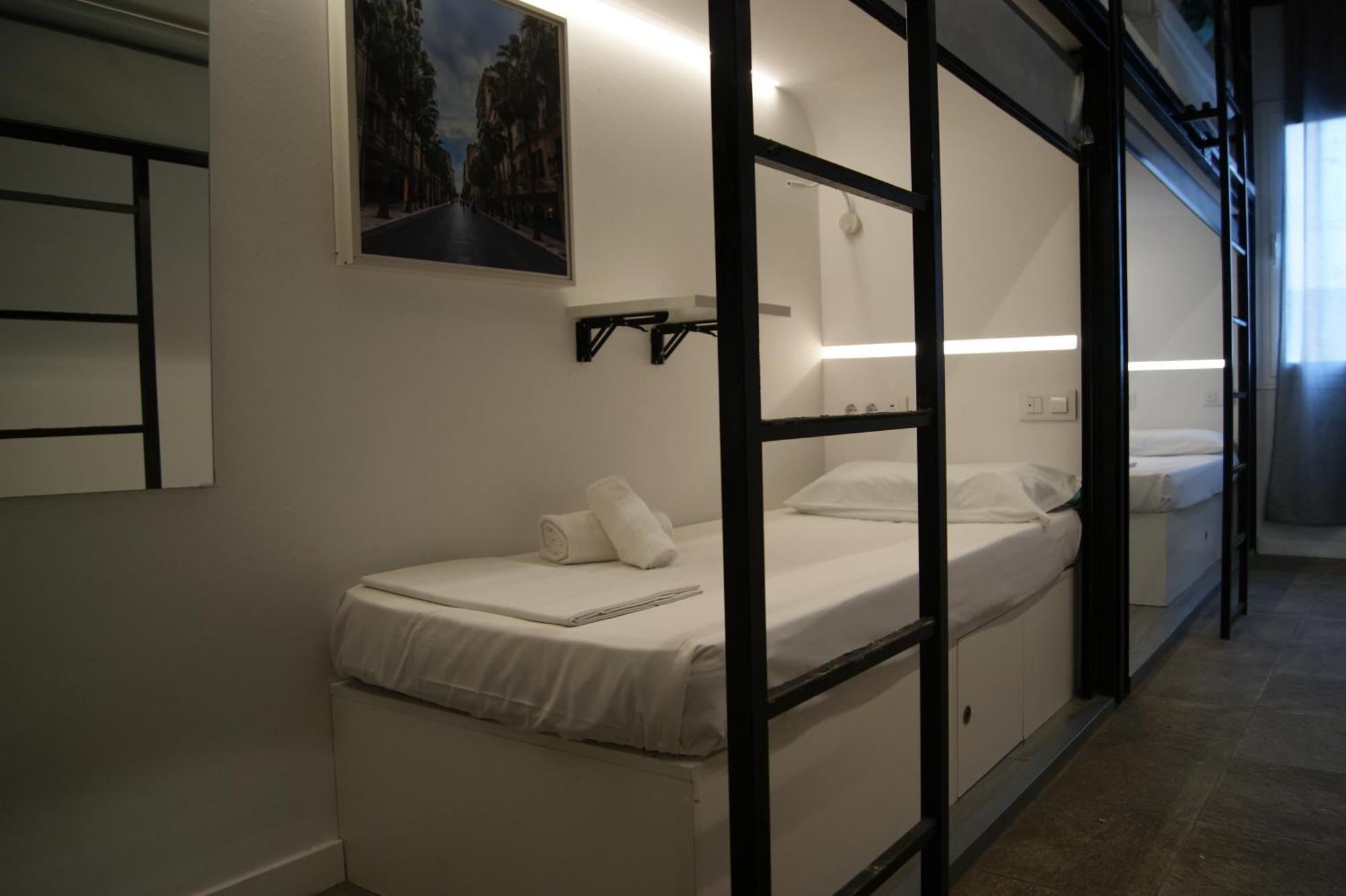 M Pods Malaga Hotel Kültér fotó
